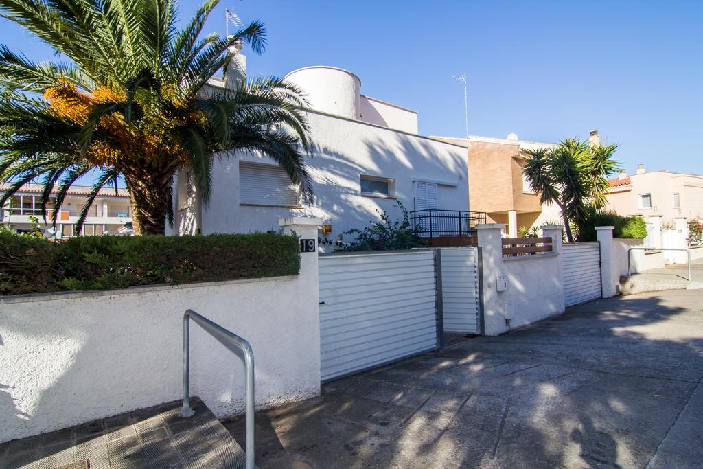Agi Riu Segre Villa Ρόζες Εξωτερικό φωτογραφία